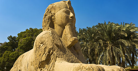 Saqqara, Dahshur y Menfis. Tres Visitas imprescindibles desde El Cairo.
